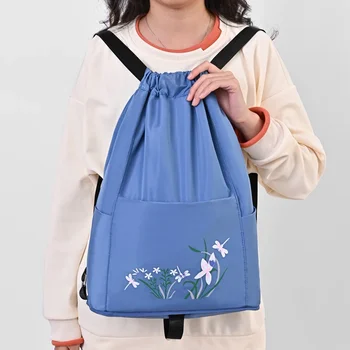 Нейлоновые однотонные рюкзаки Сумки с лентой для женщин 2024 Новый рюкзак с вышивкой Повседневная одноместная студенческая сумка большой емкости Mochila