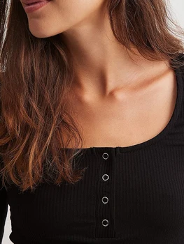 Женский топ из ребристого трикотажа с длинным рукавом и круглым вырезом на пуговицах, весенне-осенняя однотонная приталенная рубашка